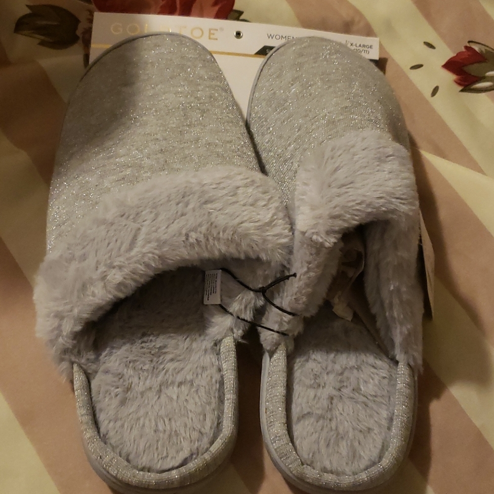Women's slippers